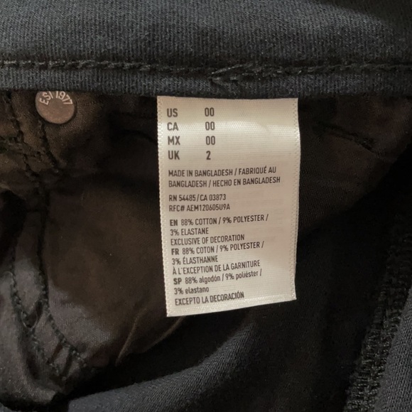 American Eagle Black Midi Shorts 00 - Picture 4 of 4